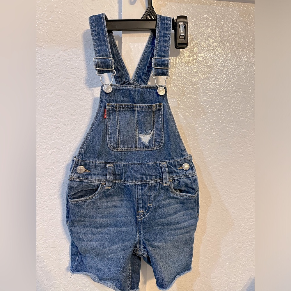 KIDS Levi’s Cut off overalls little distressing